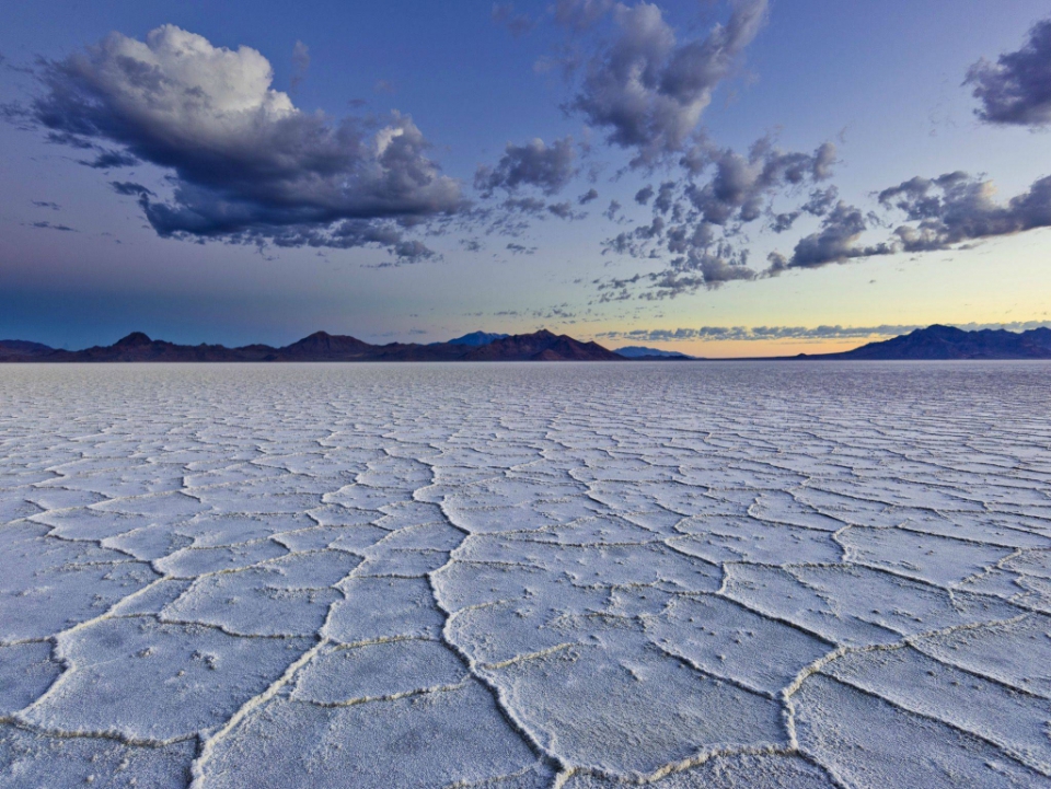 Bonneville Salt Flats, Utah - Beautiful places. Best places in the ...