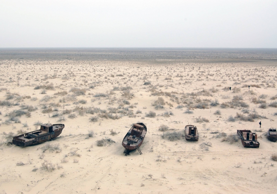 Desert remnants of the Aral Sea - Beautiful places. Best places in the ...