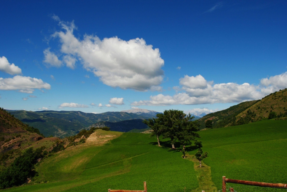 somewhere-in-the-spanish-pyrenees-beautiful-places-best-places-in